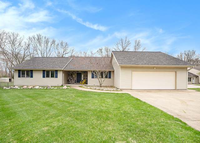 Property at 1104 Wickford Dr, Kalamazoo, MI 49009, 3 beds, 2.5 baths
