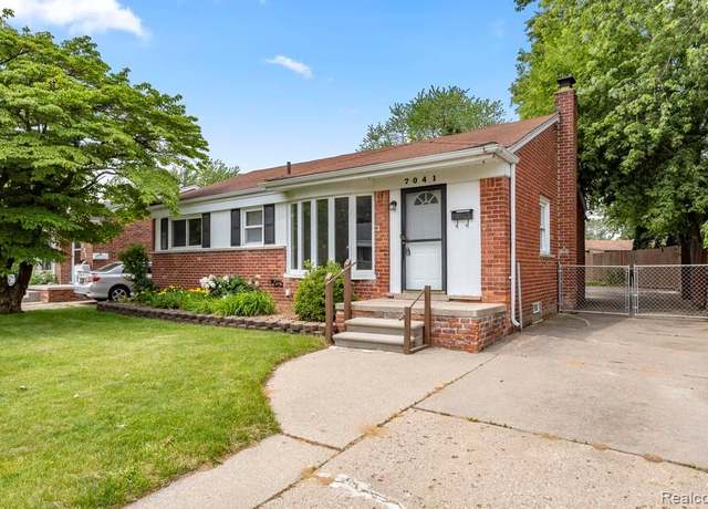 Property at 7041 Burnly St, Garden City, MI 48135, 3 beds, 1 bath