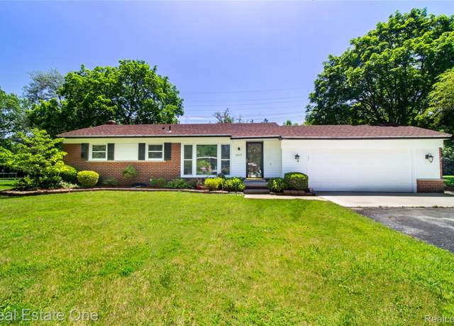Property at 27875 Peppermill Rd, West Bloomfield, MI 48331, 3 beds, 2.5 baths