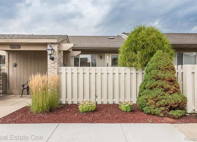 Property at 61702 Williamsburg #2, South Lyon, MI 48178, 2 beds, 2 baths