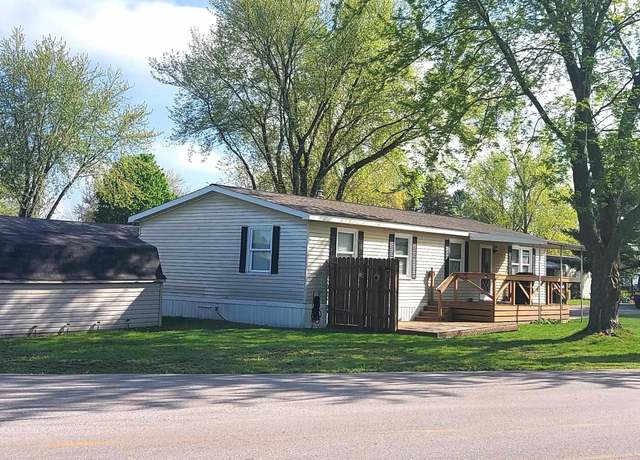 Property at 4548 Goldenrod Dr, Traverse City, MI 49686, 3 beds, 2 baths