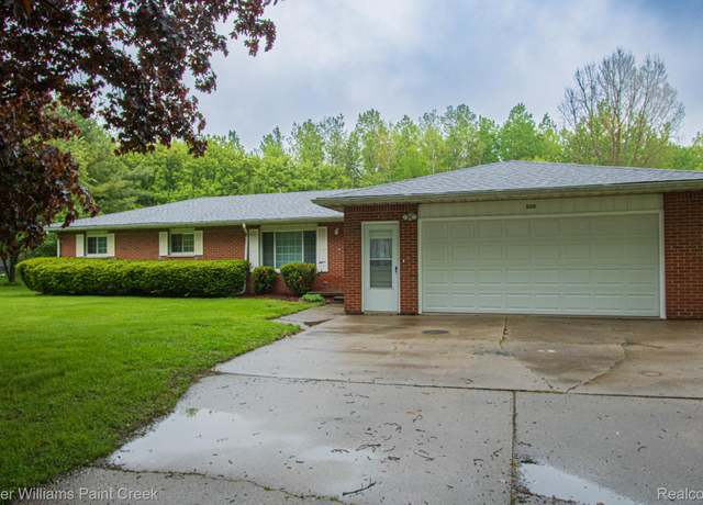 Property at 1220 Farnsworth Rd, Lapeer, MI 48446, 3 beds, 1.5 baths