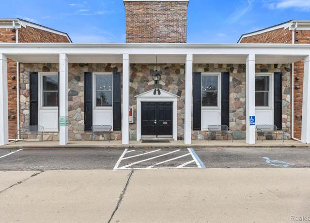Property at 31831 Grand River Ave #71, Farmington, MI 48336, 1 bed, 1 bath