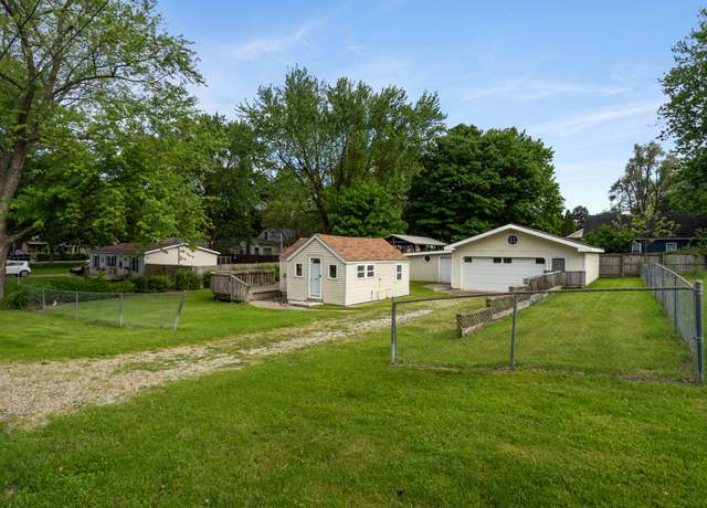 Property at 817 Annetta Ave, Jackson, MI 49203, 2 beds, 1 bath