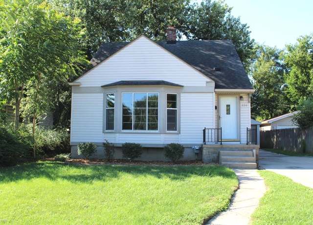 Property at 336 E 13 Mile Rd, Royal Oak, MI 48073, 3 beds, 2 baths