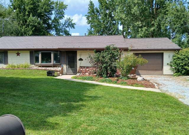 Property at 700 Fairway Dr, St Louis, MI 48880, 3 beds, 1 bath