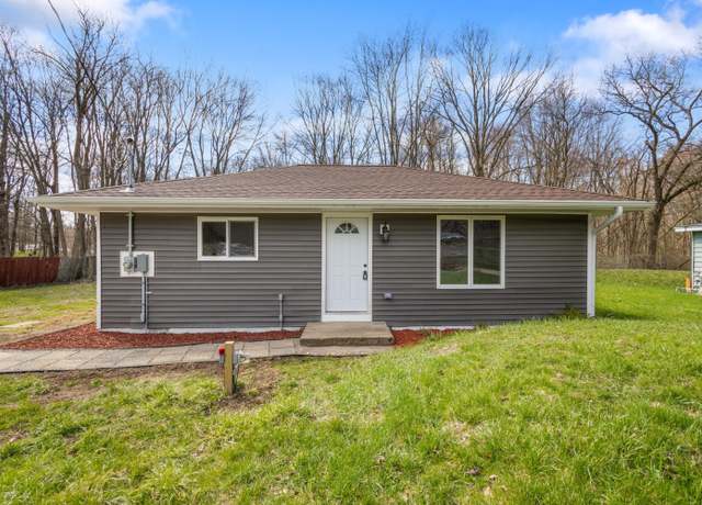 Property at 135 Tulip Tree Ln, Battle Creek, MI 49037, 2 beds, 1 bath
