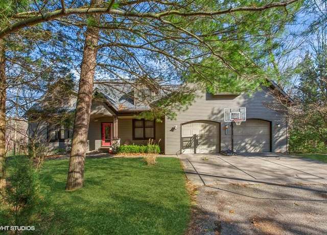 Property at 6439 Daniel Dr, Saugatuck, MI 49453, 5 beds, 3 baths
