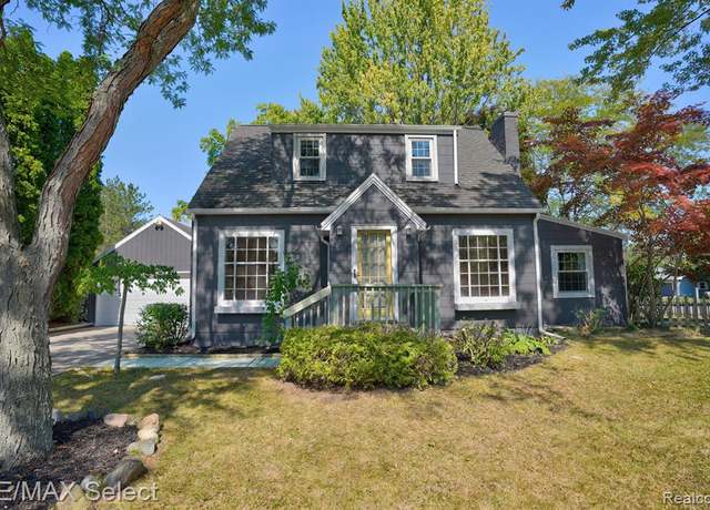 Property at 1604 Mary Ann St, Mt. Pleasant, MI 48858, 3 beds, 2.5 baths