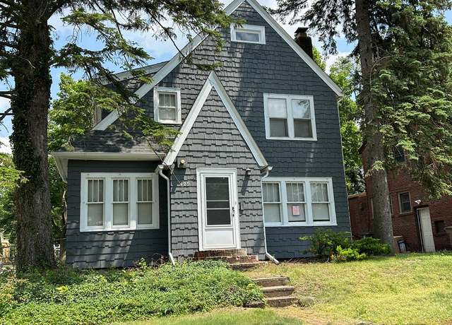 Property at 425 W Iroquois Rd, Pontiac, MI 48341, 4 beds, 1.5 baths