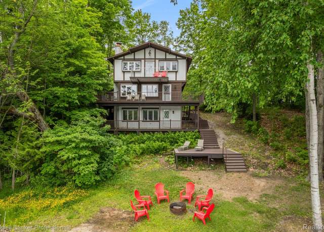 Property at 1604 Shallow Shores Dr, Gaylord, MI 49735, 4 beds, 3 baths