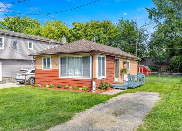 Property at 4900 Lakeview Ave, West Bloomfield Charter Township, MI 48324, 2 beds, 1 bath