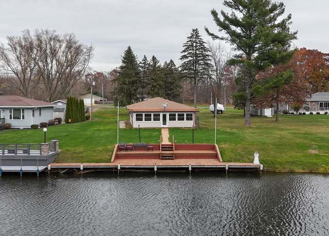 Property at 46217 County Road 352, Decatur, MI 49045, 2 beds, 1 bath