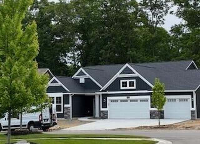 Property at 17506 Shinnecock Dr, Spring Lake, MI 49456, 3 beds, 2 baths