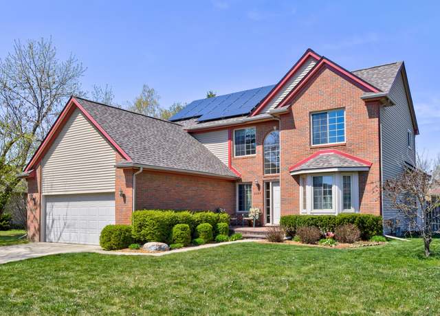 Property at 2097 Newburgh Dr, Troy, MI 48083, 4 beds, 2.5 baths