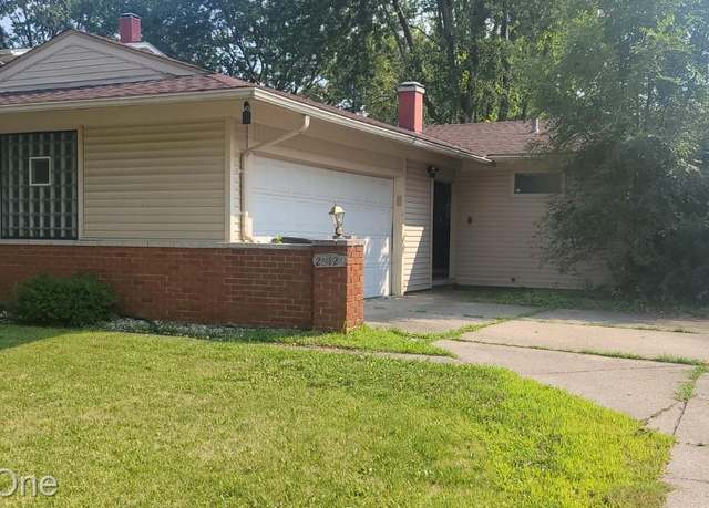 Property at 20120 Salisbury St, St Clair Shores, MI 48080, 3 beds, 2 baths