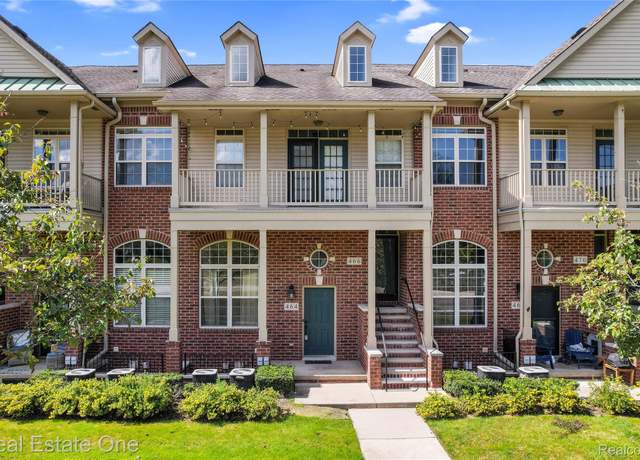 Property at 464 Old Pine Way, Walled Lake, MI 48390, 2 beds, 1.5 baths