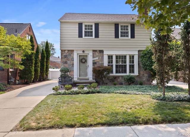 Property at 23161 Cromwell St, Dearborn, MI 48128, 3 beds, 2.5 baths