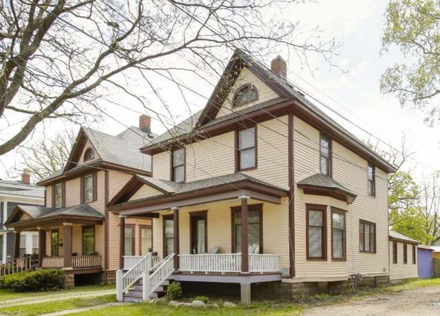 Property at 815 Elmwood St, Kalamazoo, MI 49007, 3 beds, 1.5 baths