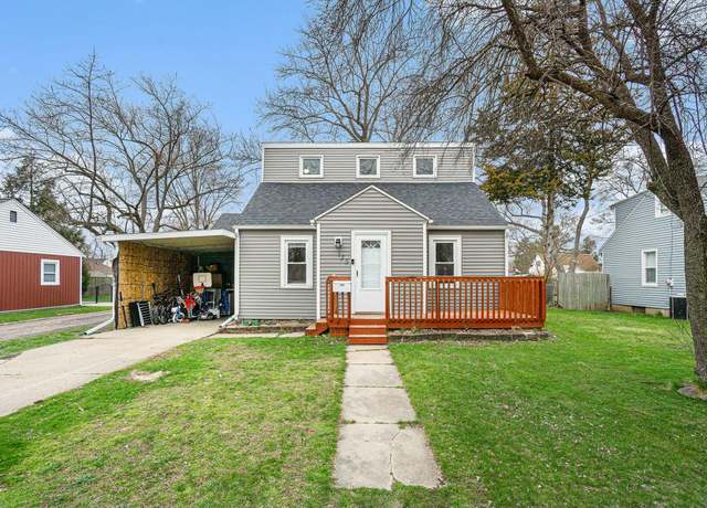 Property at 135 N 28th St, Battle Creek, MI 49015, 3 beds, 2 baths