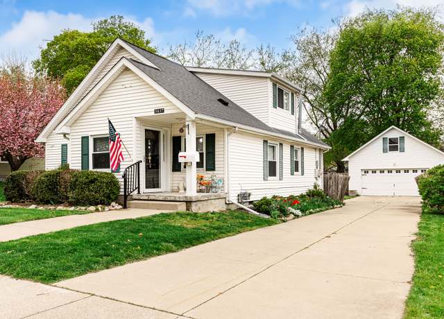 Property at 5037 1st St, Swartz Creek, MI 48473, 4 beds, 1.5 baths