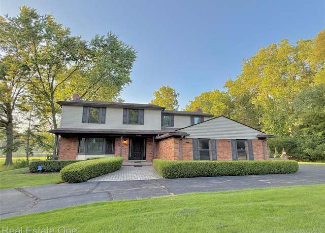 Property at 2546 Limerick Ln, Troy, MI 48098, 4 beds, 3 baths