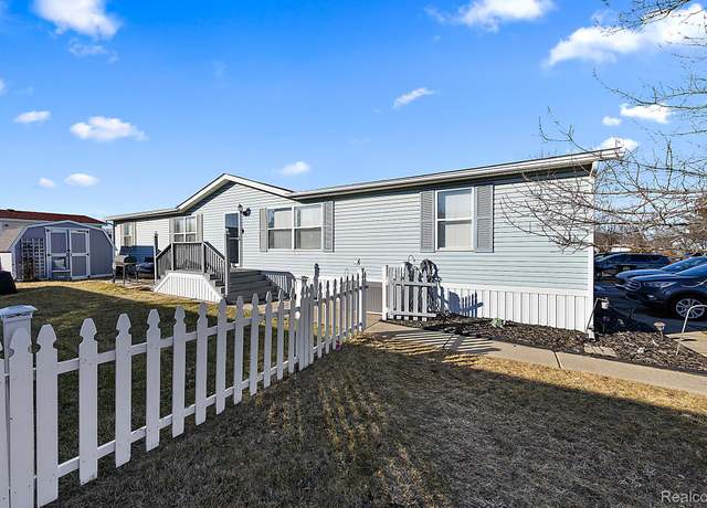 Property at 7074 Chippewa Dr, Romulus, MI 48174, 4 beds, 2 baths