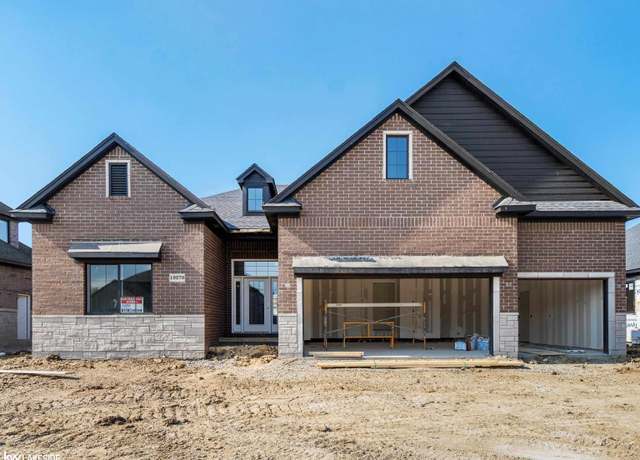 Property at 19279 Springbrook Dr, Macomb, MI 48044, 3 beds, 2.5 baths