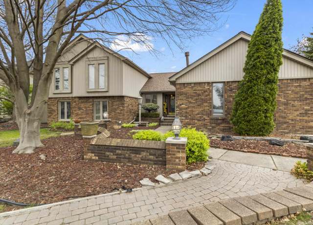 Property at 15563 S Royal Doulton Blvd, Clinton Township, MI 48038, 4 beds, 4.5 baths