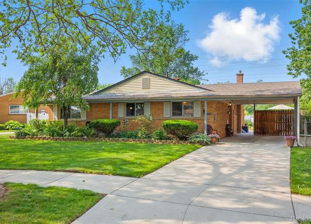 Property at 32045 Saint Annes Dr, Warren, MI 48092, 4 beds, 2 baths