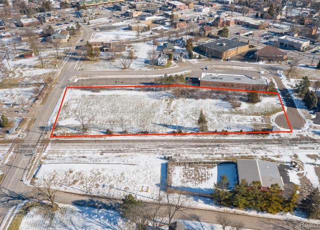 Property at 237 Reid Rd, Grand Blanc, MI 48439
