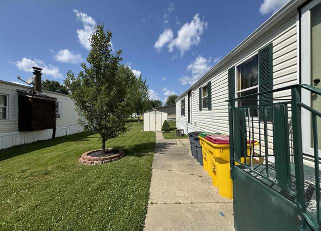 Property at 29991 Charleston Ct, Chesterfield, MI 48051, 3 beds, 2 baths