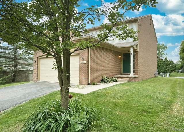 Property at 8997 Newport Ct #2, Livonia, MI 48150, 2 beds, 2.5 baths