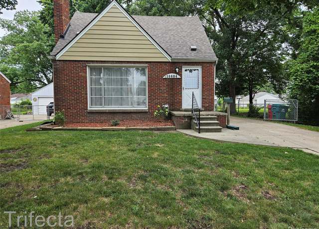 Property at 16684 Forest Ave, Harrison Township, MI 48021, 3 beds, 1.5 baths