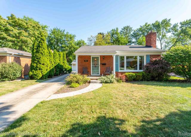 Property at 1021 Englewood Ave, Royal Oak, MI 48073, 3 beds, 1.5 baths
