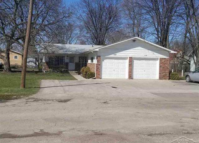 Property at 1924 Essex Ave, Saginaw, MI 48602, 4 beds, 2 baths