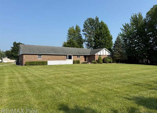 Property at 53990 N Foster Rd, Chesterfield, MI 48051, 4 beds, 3.5 baths