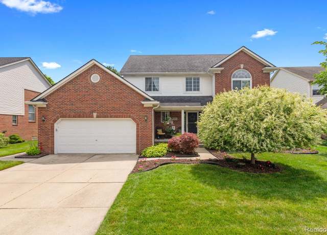 Property at 53821 Blakely Ct, New Baltimore, MI 48047, 4 beds, 2.5 baths