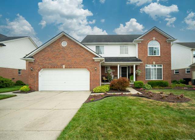 Property at 53821 Blakely Ct, New Baltimore, MI 48047, 4 beds, 2.5 baths