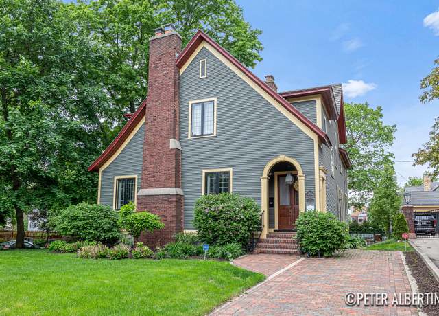 Property at 455 Madison Ave SE, Grand Rapids, MI 49503, 6 beds, 3.5 baths