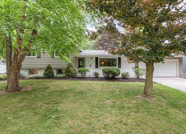 Property at 190 Westview Dr, Alma, MI 48801, 4 beds, 2 baths