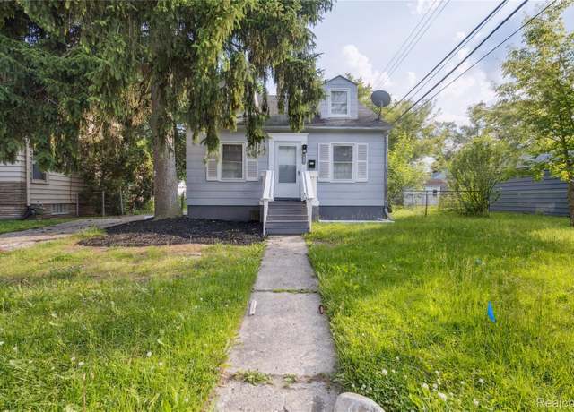 Property at 19628 Elkhart St, Harper Woods, MI 48225, 3 beds, 1 bath