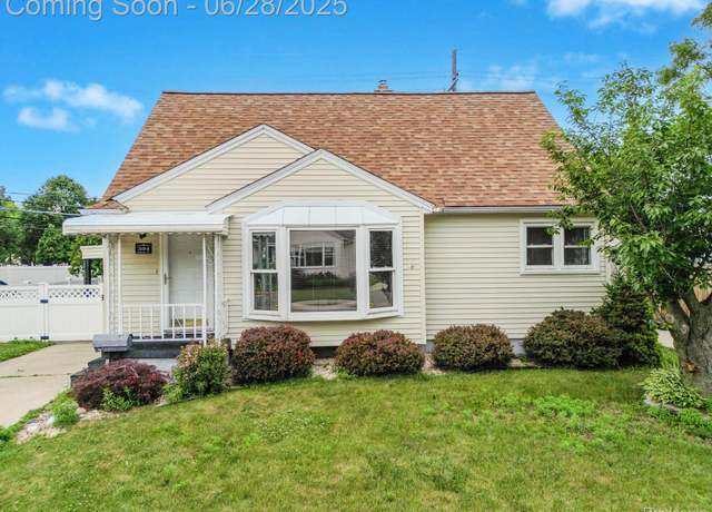 Property at 394 Adams Ct, Ferndale, MI 48220, 3 beds, 2 baths