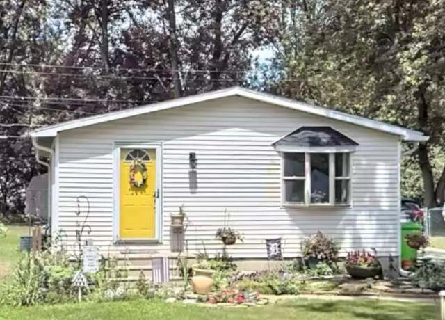 Property at 9200 Sandison Dr, White Lake, MI 48386, 3 beds, 1.5 baths