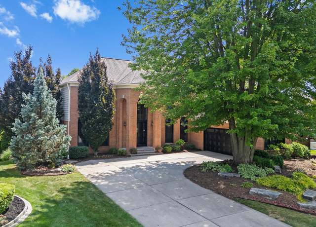 Property at 1257 Lake Shore Blvd, Lake Orion, MI 48362, 4 beds, 3.5 baths