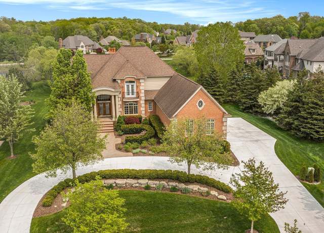 Property at 2832 Croftshire Ct, Rochester, MI 48306, 4 beds, 5.5 baths