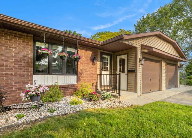 Property at 5151 Ridgeview Dr, Hudsonville, MI 49426, 3 beds, 2 baths