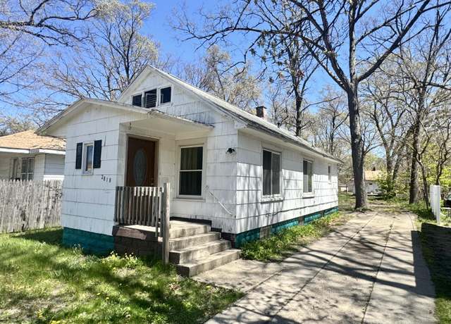 Property at 2818 Riordan St, Muskegon Heights, MI 49444, 2 beds, 1 bath
