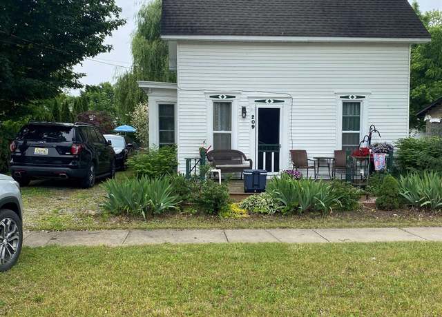 Property at 209 N Pine St, Lake City, MI 49651, 5 beds, 2 baths