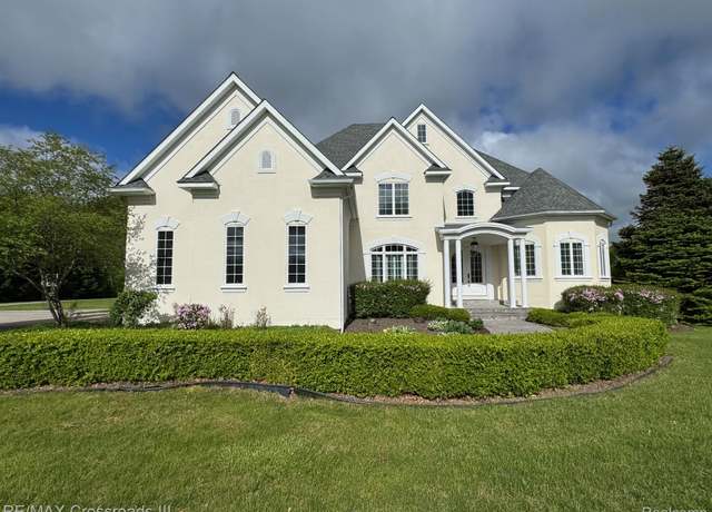 Property at 8525 Cherry Hill Rd, Ypsilanti, MI 48198, 4 beds, 3.5 baths